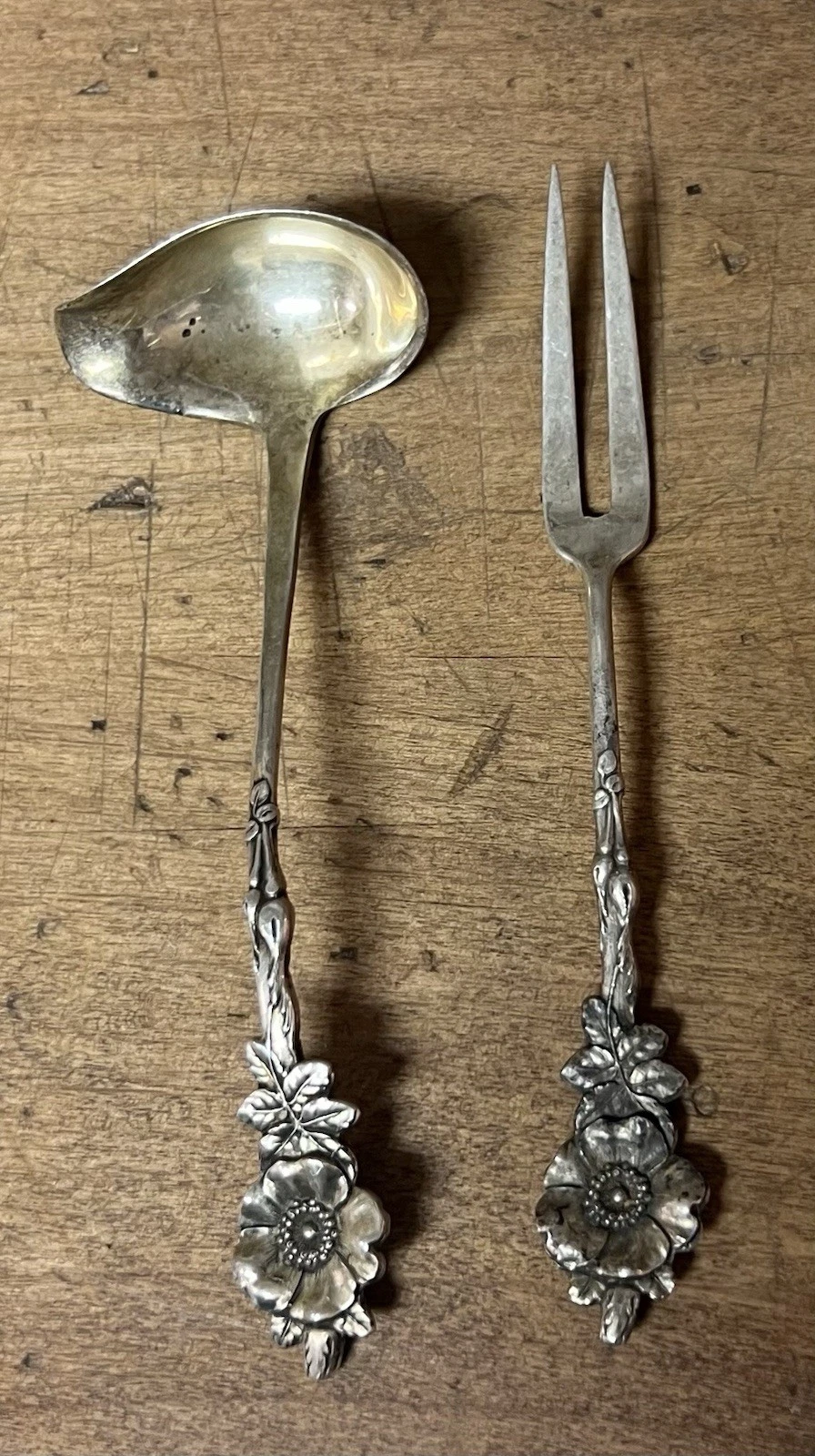 Reed & Barton Sterling Silver Sauce Ladle And Olive Fork-Reed & Barton Floral
Opens in a new window 