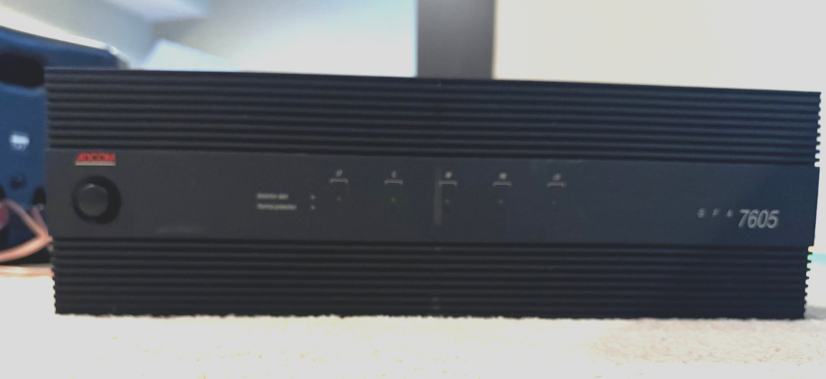 E&amp;Fページ ADCOM GFA-555se Audio Power Amplifier
