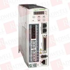 SCHNEIDER ELECTRIC LXM23AU04M3X / LXM23AU04M3X (NEW IN BOX)