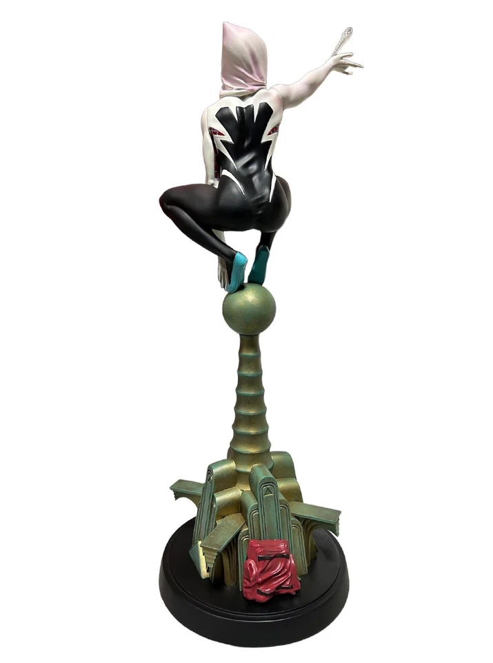 Mondo Spider-Gwen Polystone Statue Marvel Comics Phantom Creative New In Box - Image 4 of 4