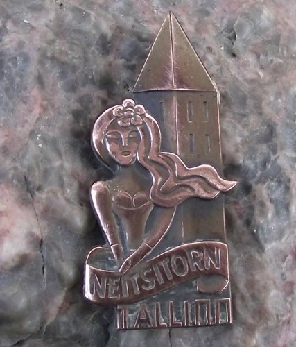 Vintage Tallinn Estonia Neitsitorn City Towers Princess Tourist Pin Badge - Picture 3 of 4