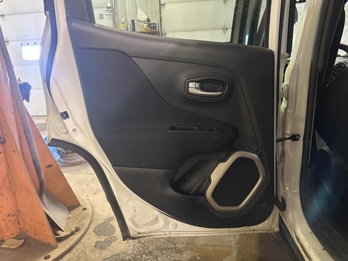 Used Ignition Switch fits: 2016 Jeep Renegade new style horizontal rear door han - Picture 17 of 24