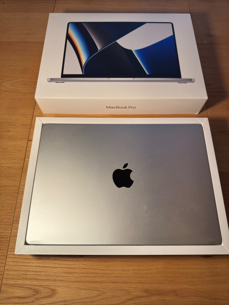Apple MacBook Pro Retina 14