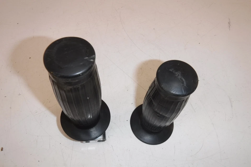 Triumph Trail Blazer 250 1971 juego de pares de empuñaduras de manillar de acelerador derecho izquierdo Foto 4 de 4