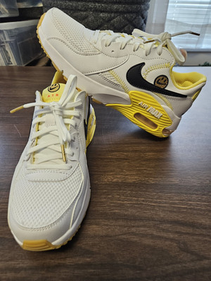 RARE Nike Air Max Excee Go The Extra Smile Sneakers