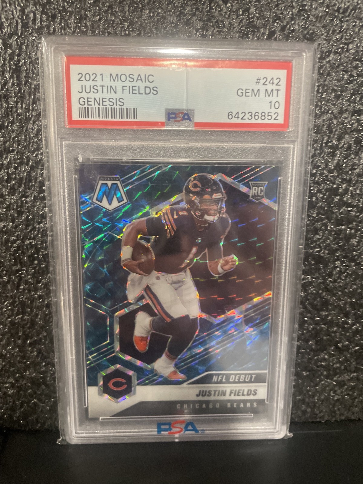 2021 Panini Mosaic - NFL Debut Justin Fields #242 Genesis Mosaic Prizm (RC)