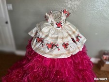 Brand new dress. Never worn.Great for quince. Also for Sweet 16 or festivals.