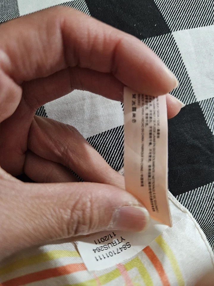 Bufanda de seda Juicy Couture usada Foto 2 de 3