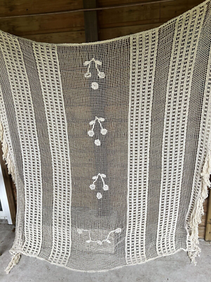 LINGE ANCIEN COUVRE LIT DESSUS DE LIT EN DENTELLE AU FILET FRANCAIS