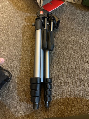 Manfrotto MKCOMPACTADV-BK Compact Advanced Tripod-- Great condition With Bag - Picture 4 of 9
