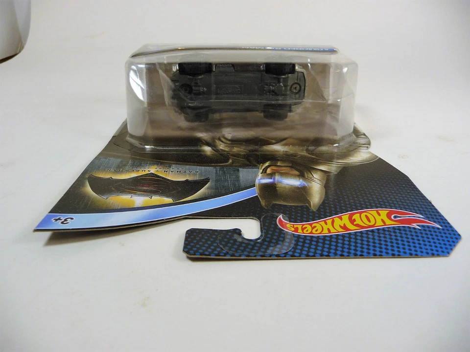 Error ARMORED BATMAN HOT WHEELS Batman vs Superman Dawn of Justice mistake - Image 4 of 4