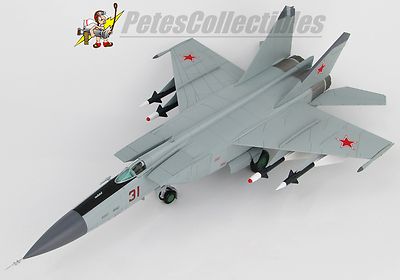 HOBBY MASTER HA5601 MIG-25P Foxbat Fighter Red 31 Viktor Belenko
