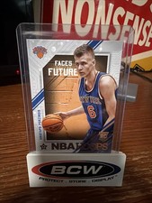 2015-16 Panini NBA Hoops - Faces of the Future Kristaps Porzingis #17 (RC)