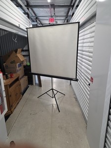 Apollo Portable Tripod Projection Screen 60" x 60" High-Resolution 