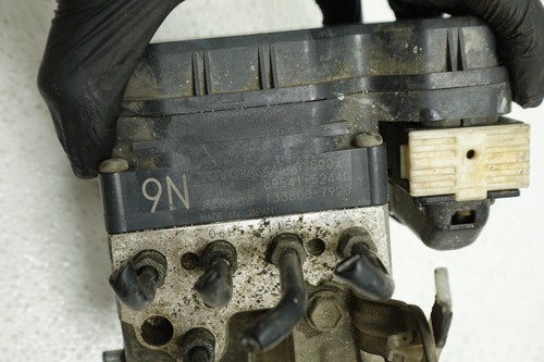 2004-2006 OEM Scion xB ABS Antilock Brake Pump Module Assembly 44540-52070 W2385 - Picture 2 of 11