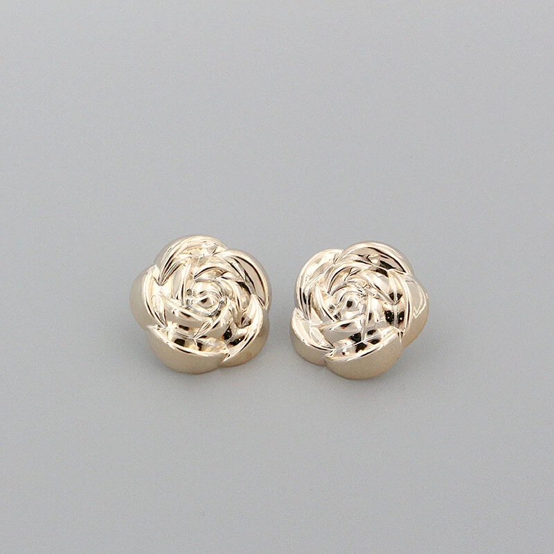 UK 6X DIY Flower Shape Buttons Sew on Accessory Costume Cardigan Sewing Buttons - Image 4 of 4