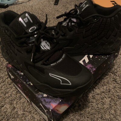 Shoes Melo 1s