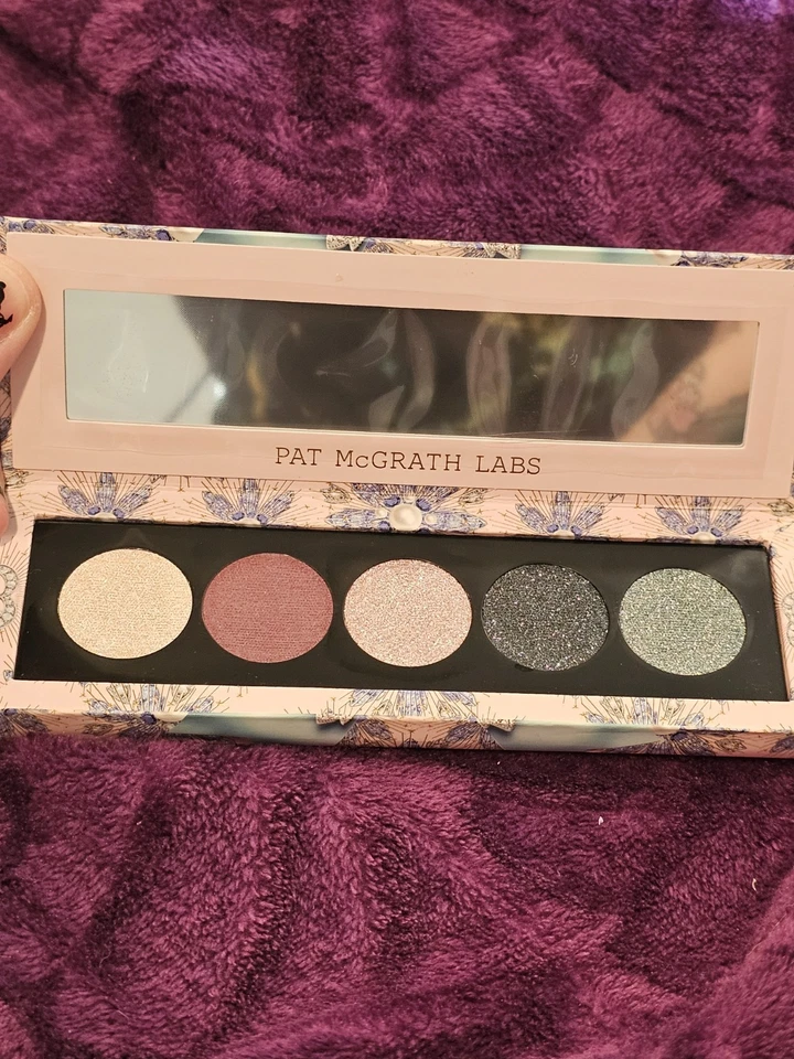 Paleta de sombras de ojos Pat McGrath Labs Bijoux Brilliance sombra de noche lunar Foto 3 de 3