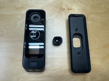 Ubiquiti UniFi G4 Doorbell Pro PoE with mounting bracket