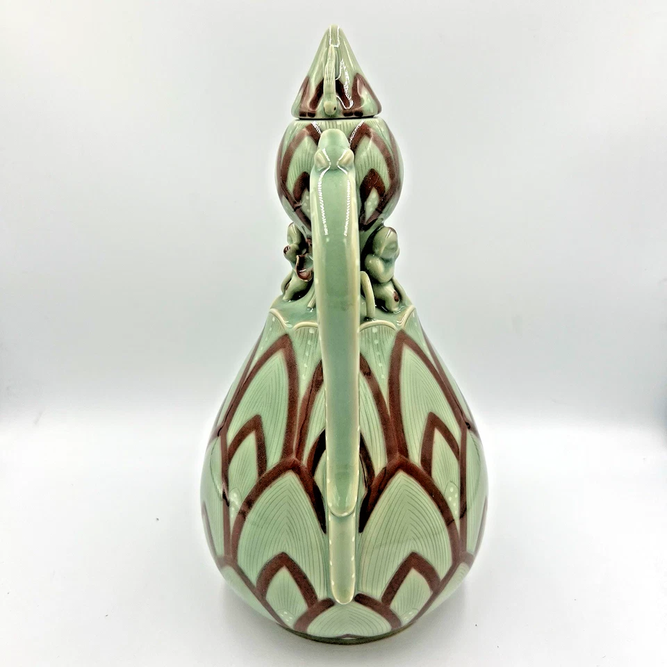 Tetera coreana grande de 12,5" Celadon pétalos de loto verde hecha a mano de colección Foto 2 de 4