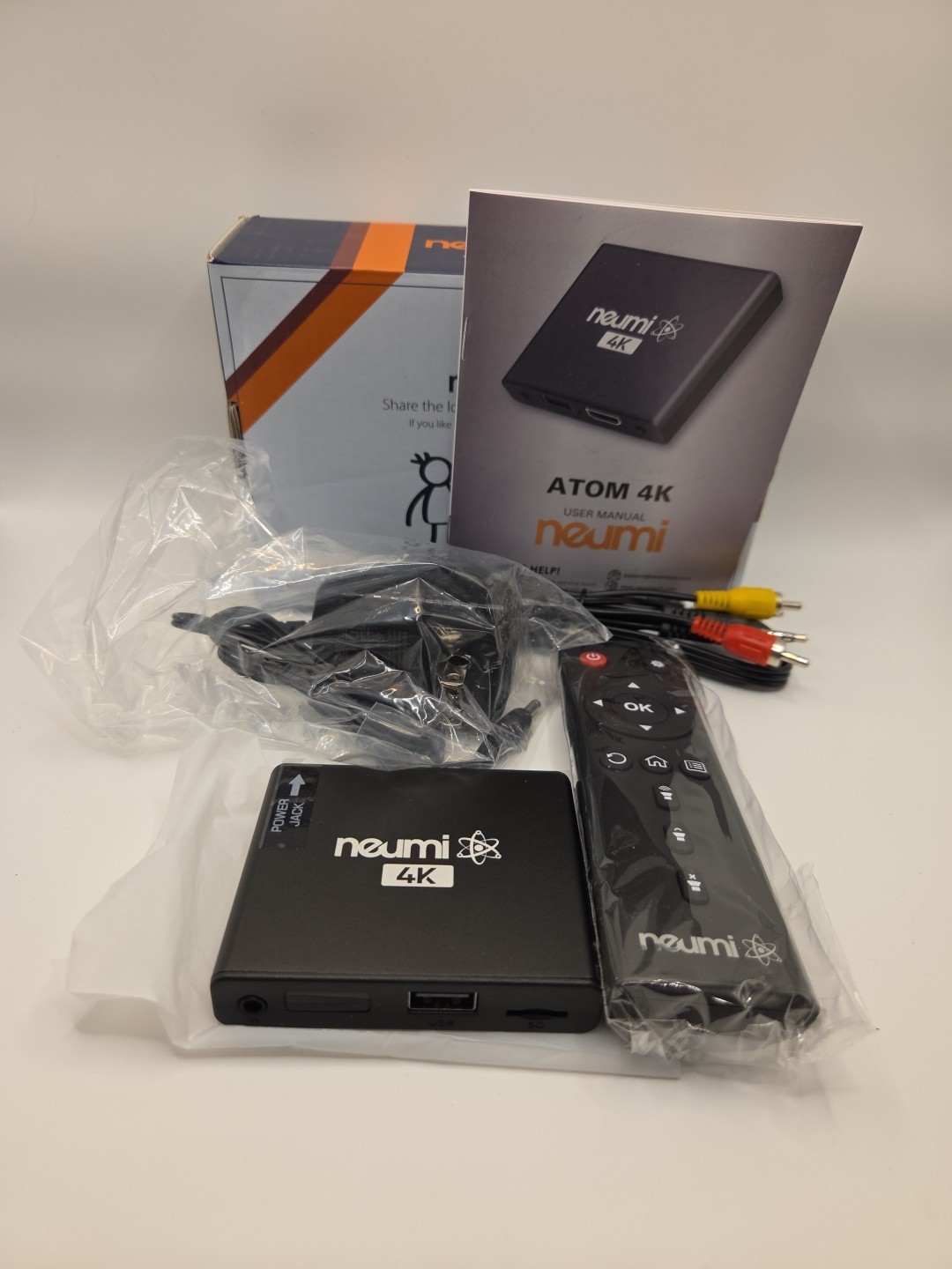 NEUMI Atom 4K Ultra-HD Digital Media Player for USB Drives and SD Cards NEW