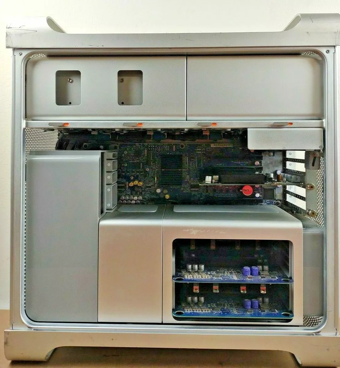 2006 Apple Mac Pro 1,1 Quad Core Intel Xeon 2x 2.66GHz OSX 10.11.6