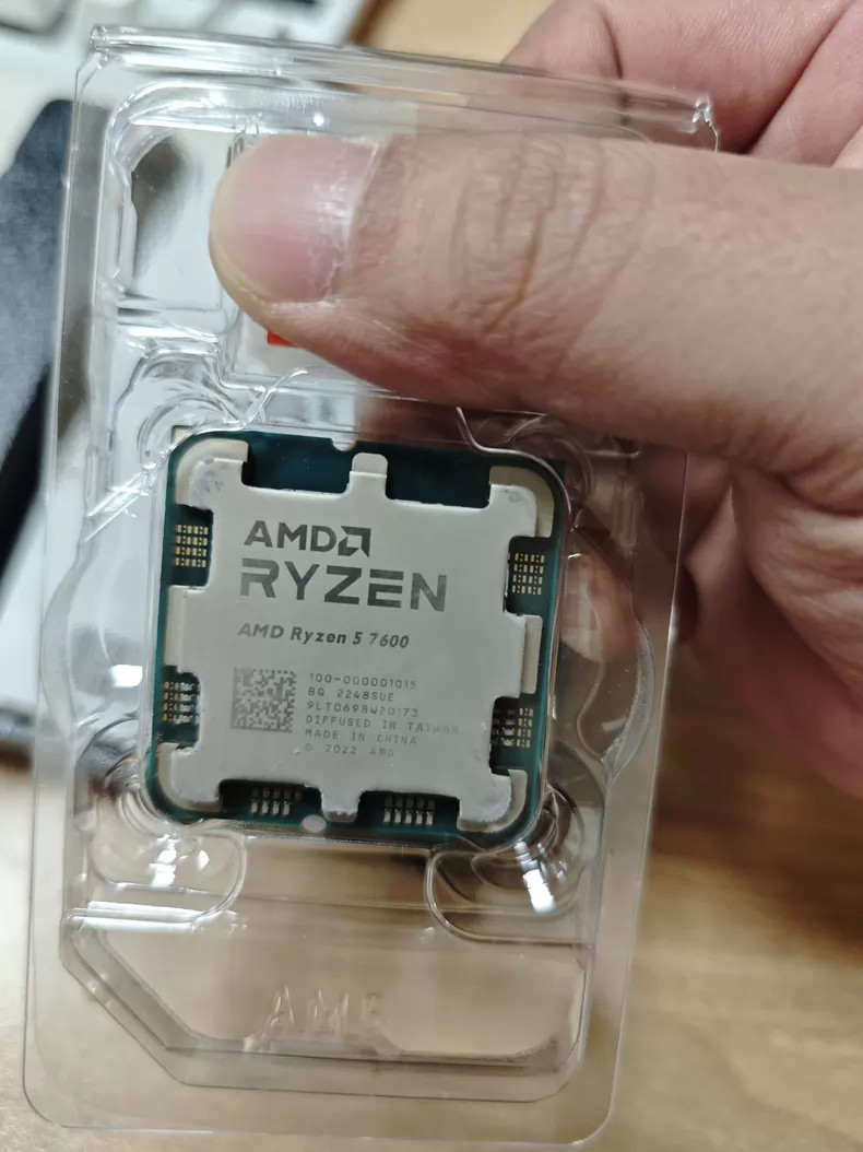 AMD Ryzen 5 7600 AM5 6-Core 12-Thread 5.1GHz DDR5 Desktop CPU