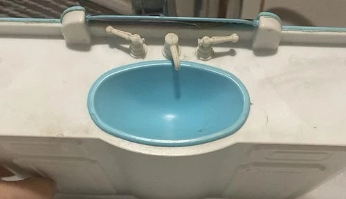 VINTAGE Barbie 1990s Victorian Dream House Bathtub Sink Vanity Bathroom Hot tub