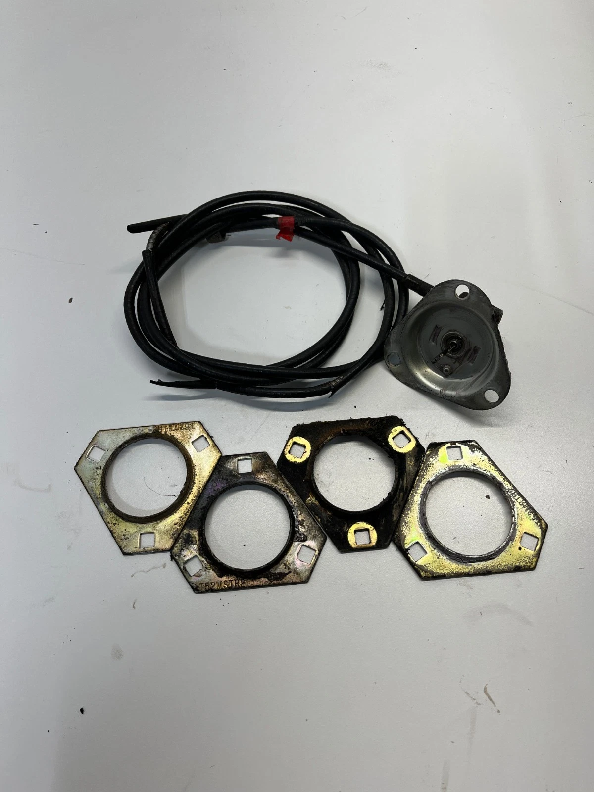 95 Polaris Indy XLT 600 Snowmobile OEM Speedometer Speedo Drive Gear Cable Mount