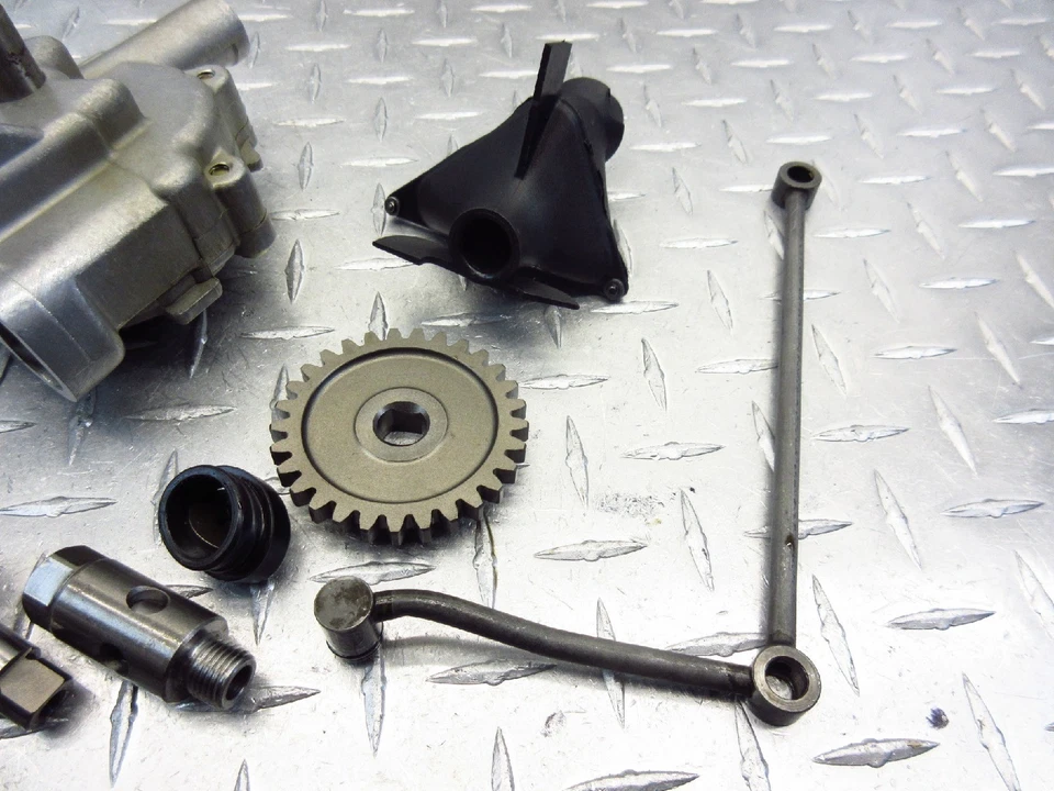 2000 99-00 TRIUMPH TIGER 900 ABS OEM OIL PUMP ENGINE MOTOR GEAR ASSEMBLY - Imagem 2 de 4