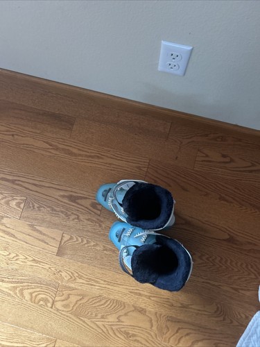 Solomon ski boots, Kids Size 7.5 - Picture 2 of 4