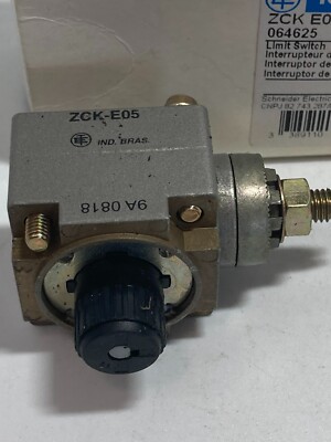 TELEMECANIQUE ZCK-E05 LIMIT SWITCH HEAD W/O LEVER LEFT & RIGHT