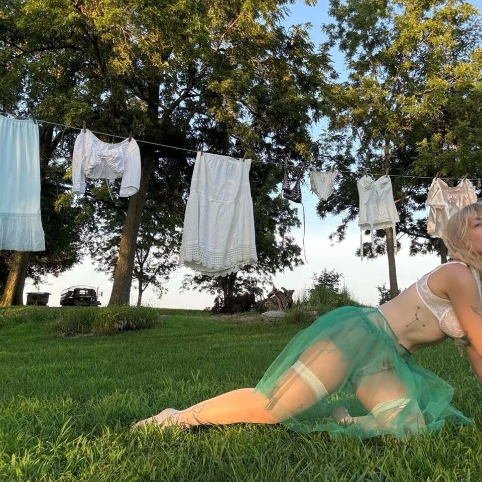 50's Green Fairy Tutu - Image 3 of 4