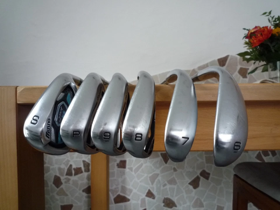 Damen Golfschläger Eisensatz Mizuno JPX800 mit L-Flex Graphitschäften, neuwertig - Bild 2 von 4