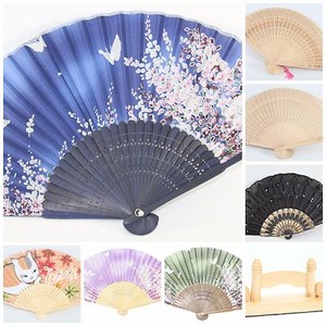 Chinese Japanese Silk Lace Floral Butterfly Wooden Cat Folding Hand Fans Stand Chinese Japanese Silk Lace Floral Butterfly Wooden Cat Folding Hand Fans Stand