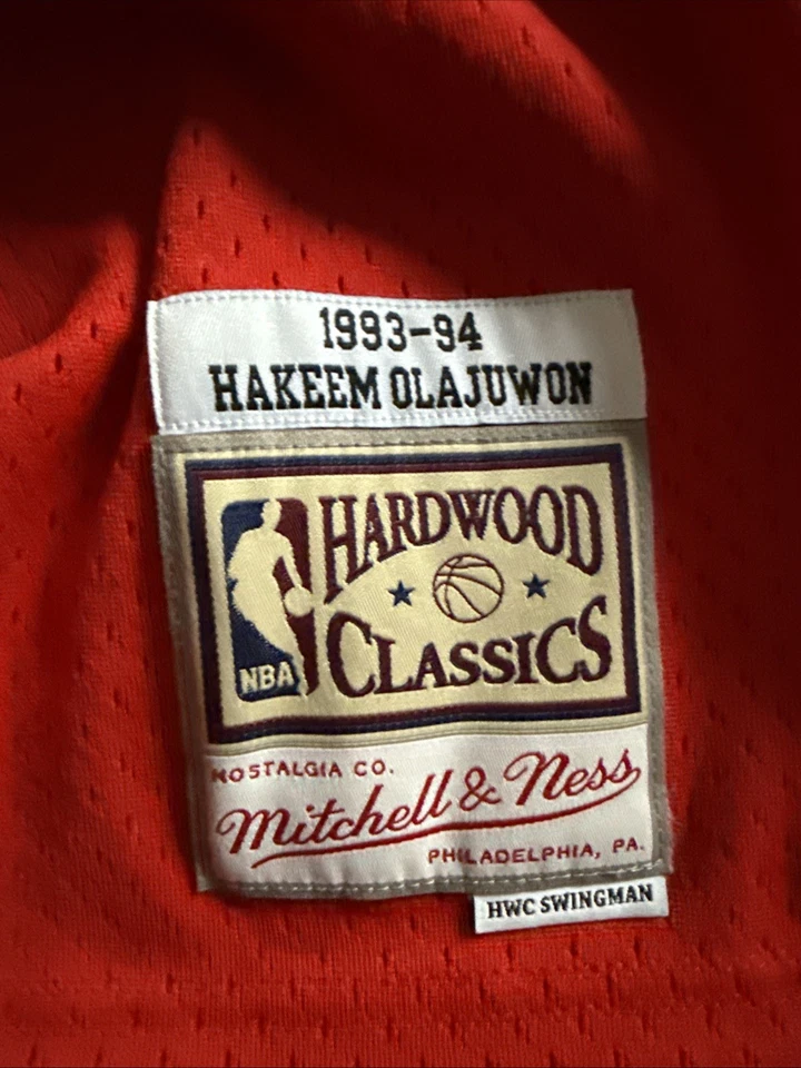 Hakeem Olajuwon Jersey - Image 3 of 4