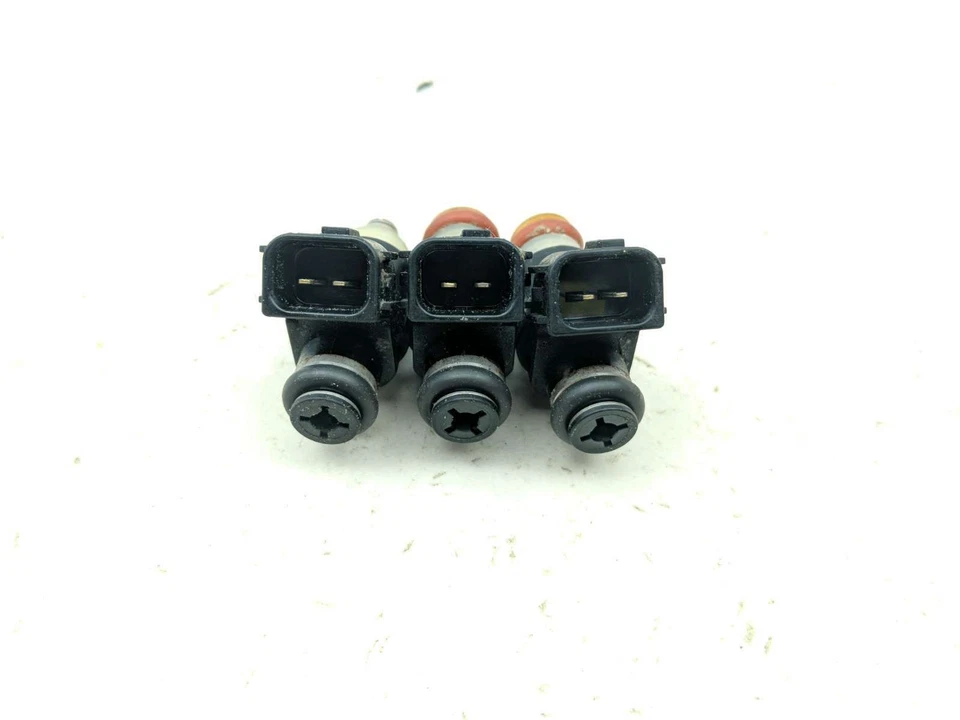 08 Inyectores de combustible de gasolina Triumph Tiger 1050 (B) INV Foto 2 de 4