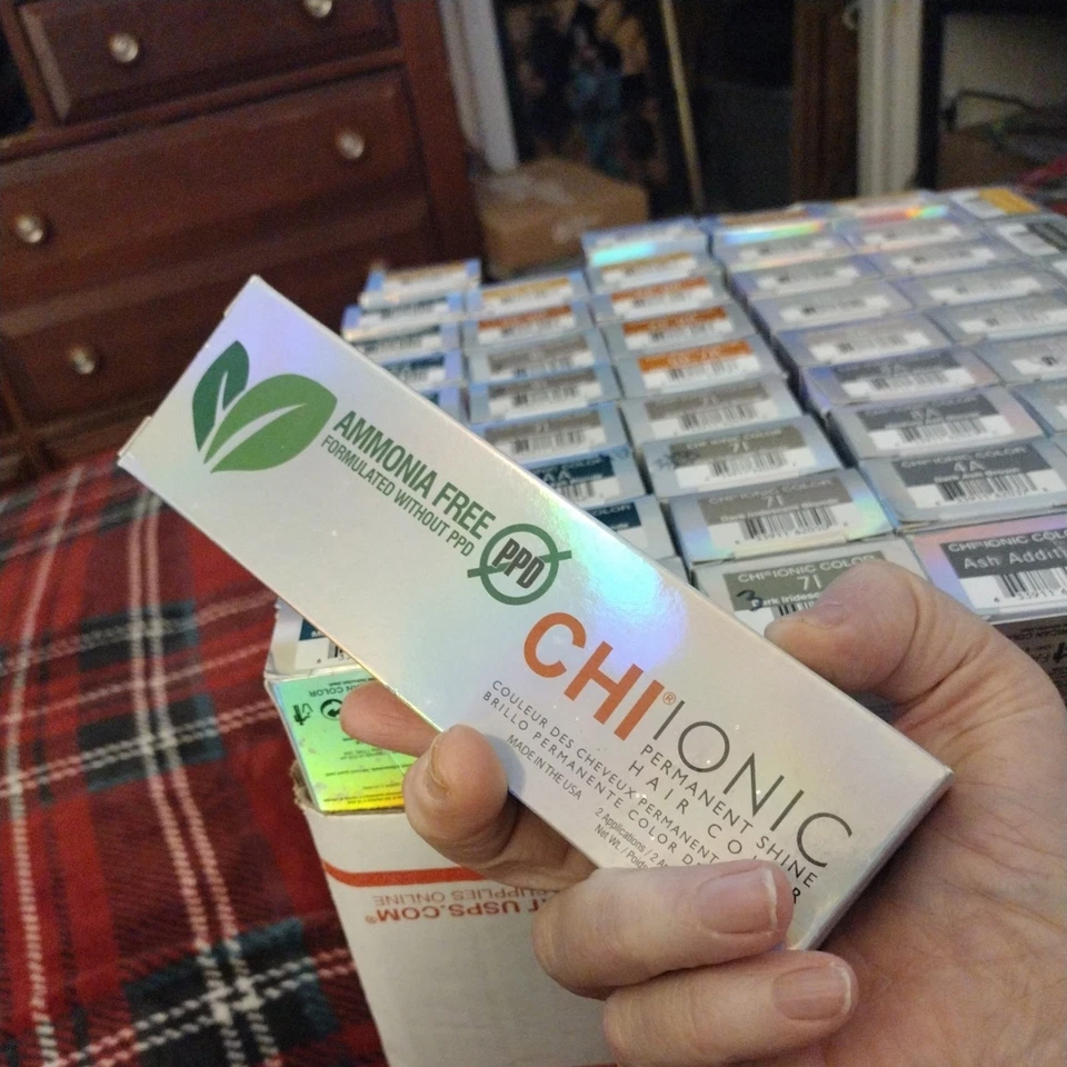 2 Cajas CHI IONIC UL-121 NO PPD BRILLO PERMANENTE COLOR CABELLO UL-121 ultra rubio Foto 3 de 4