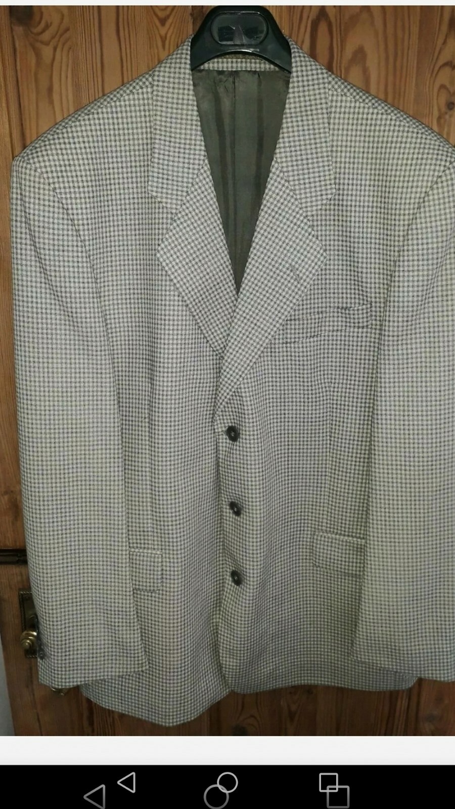 Giacca uomo Yves Saint Laurent. Petto 46". 3 bottoni. Senza sfiato