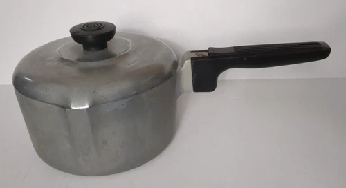 Vintage Wagner Ware Magnalite Kitchen Sidney O SaucePan & Lid 2Qt 4682P  Spouts