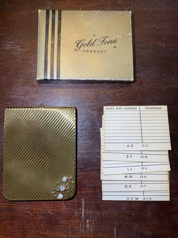 VINTAGE A GOLD TONE PRODUCT 1945 SECRETARY PICTURE ADDRESS WALLET ORIGINAL BOX