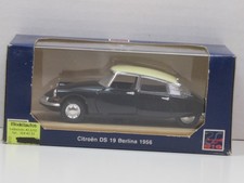 Citroen DS 19 Berlina 1956 in scatola nero/crema Rio 97 1:43