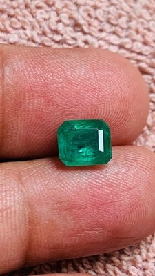 1.80cts  Emerald Faceted Octagon,  7.75*6.75*5mm, green  Zambia Natural