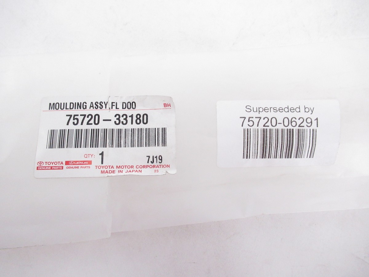 Genuine OEM Toyota 75720-06291 Driver Front Door Molding Assy | eBay
