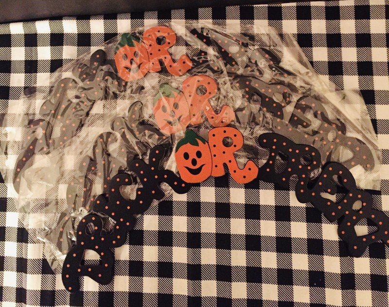 Trick or Treat Halloween Wood cut outs Craft Wreath Attachments Lot Of 3 NEW