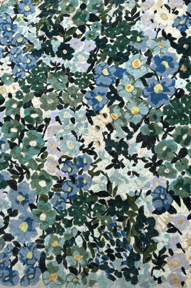 Alfombra de lana y viscosa acolchada a mano floral verde Cassia Foto 3 de 4