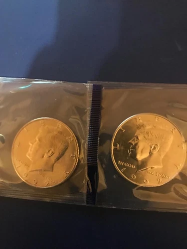 1992 P+D KENNEDY HALF UNCIRCULATED STILL IN MINT CELLO L@@K