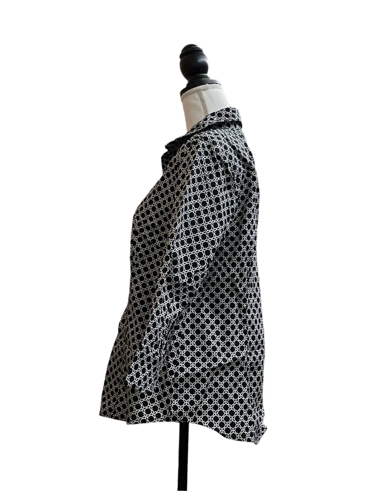 Camisa para mujer Kim Rogers abotonada negra blanca con estampado geométrico - XL Foto 4 de 4