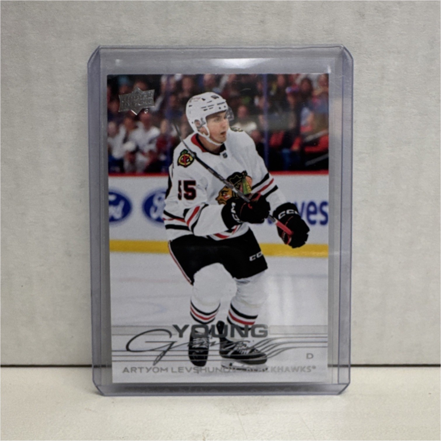 Upper Deck 2025-26 Series 1 Young Guns Rookie #201 Artyom Levshunov Blackhawks