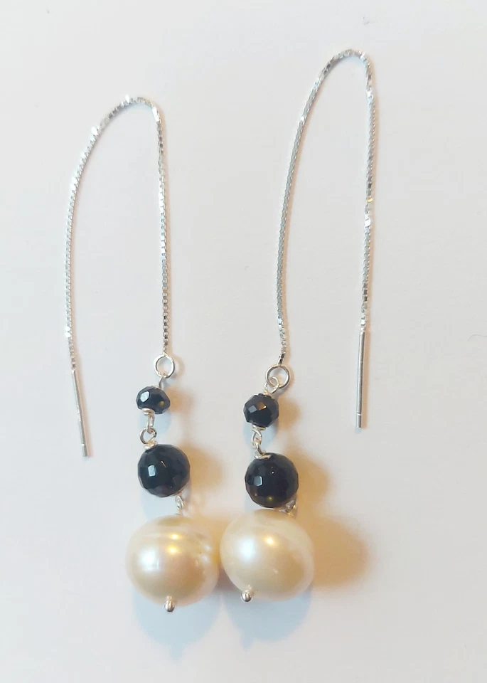 Orecchini in argento 925 con onice sfaccettata, spinello nero e perle barocche - Immagine 3 di 4